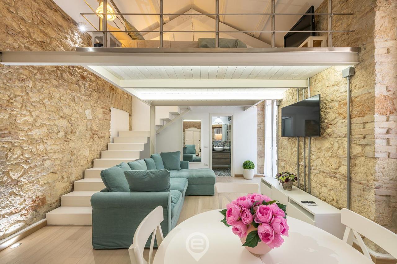 Adriana'S New Loft Apartment Cagliari Ngoại thất bức ảnh