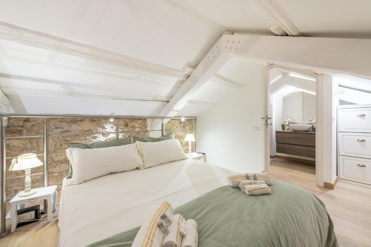Adriana'S New Loft Apartment Cagliari Ngoại thất bức ảnh